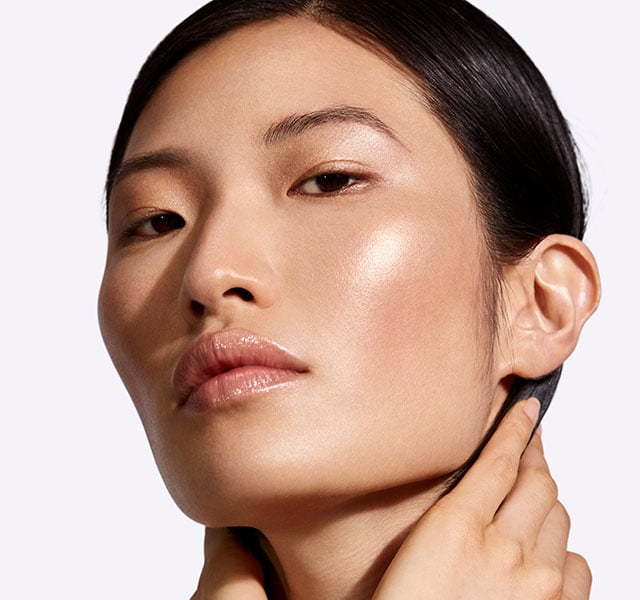 How To Achieve Glowing Skin With Illuminating Cream